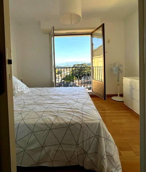 Ferienwohnung Pau Centre Vue Sur Les Pyrenees Pour 2 Nuits Au Minimum Exterior foto