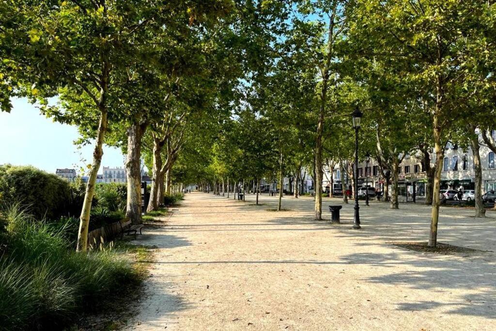 Ferienwohnung Pau Centre Vue Sur Les Pyrenees Pour 2 Nuits Au Minimum Exterior foto